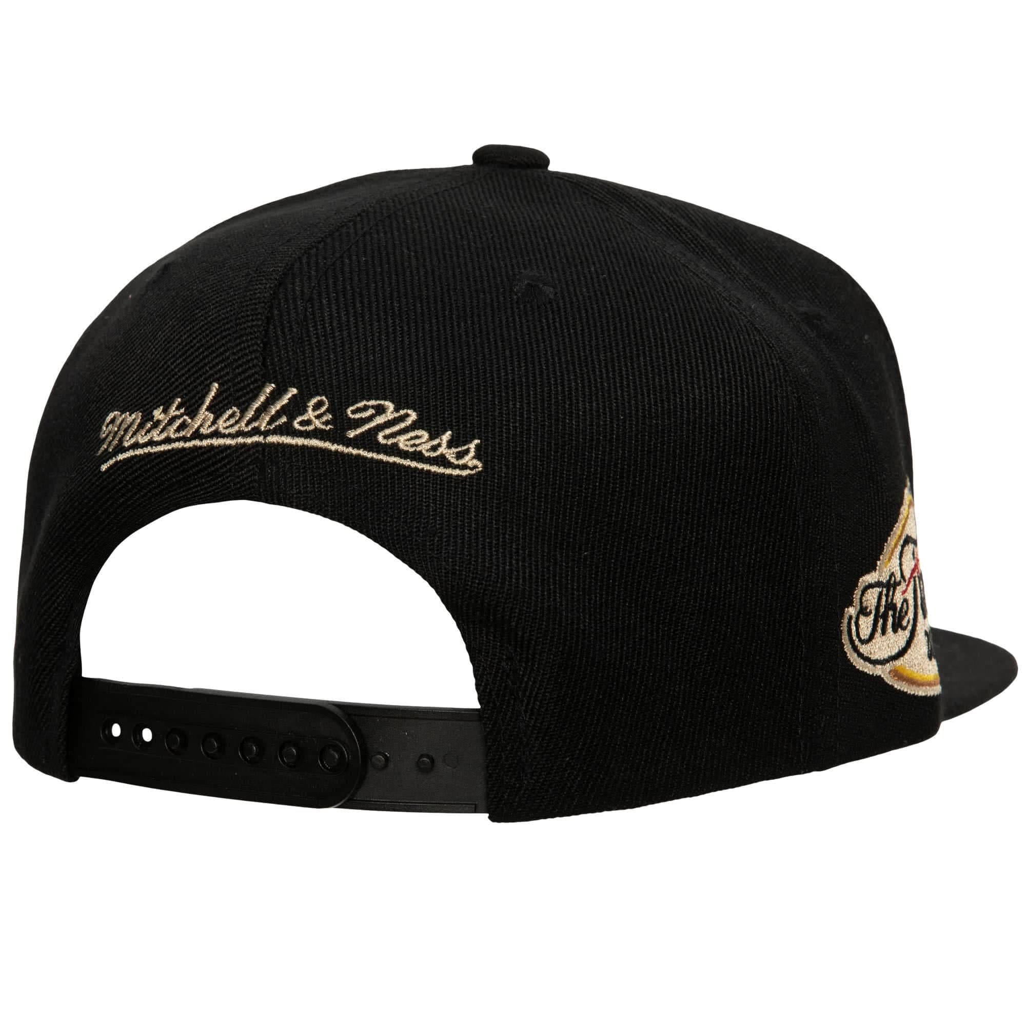 Бейсболка Mitchell & Ness With Love Snapback Los Angeles Lakers Hat
