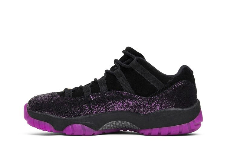 Кроссовки Wmns Air Jordan 11 Low 'Rook to Queen'