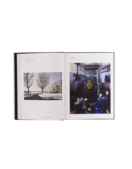 Книга Stone Island: Storia