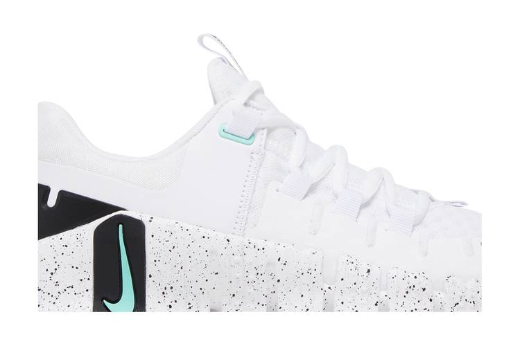 Кроссовки Nike Wmns Free Metcon 5 'White Emerald Rise'