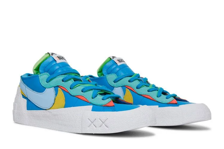 Krossovki-KAWS-x-sacai-x-Nike-Blazer-Low-Neptune-Blue-7