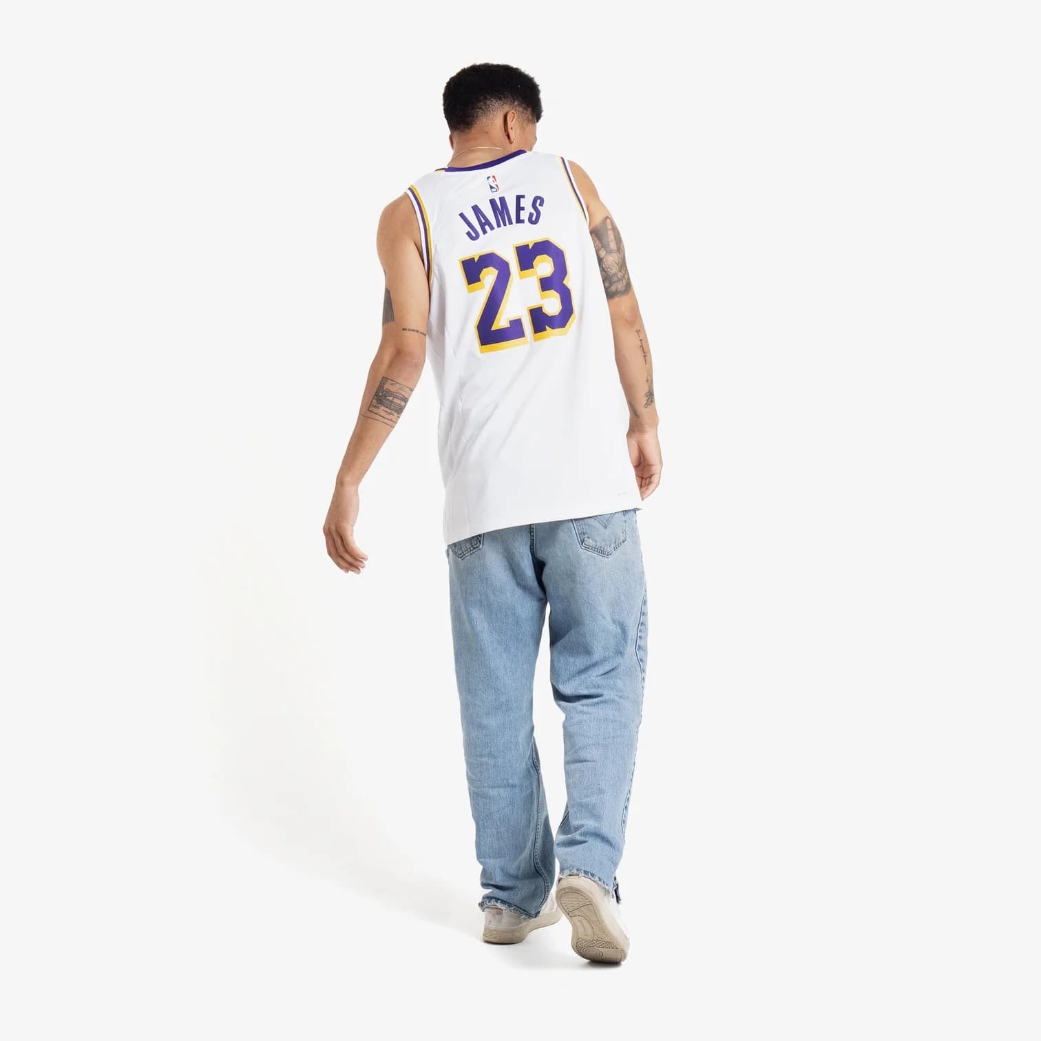 Баскетбольная джерси 2023-24 Los Angeles Lakers LeBron James #23 Swingman Association Edition White Jersey