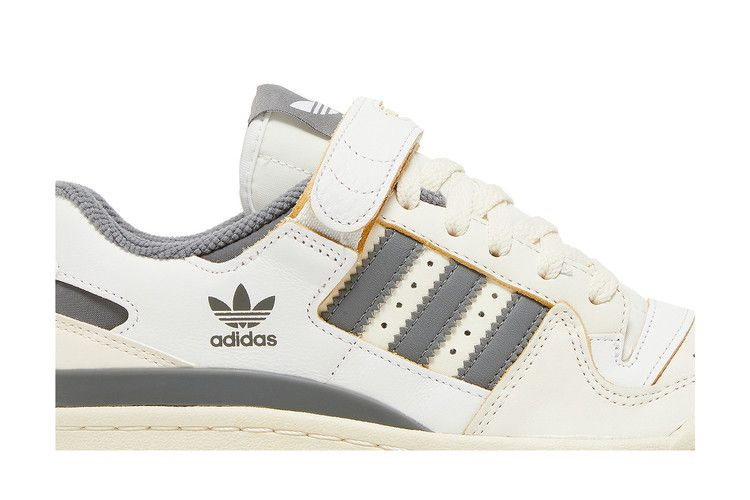 wmns-forum-low-off-white-silver-pebble-hq4374_01