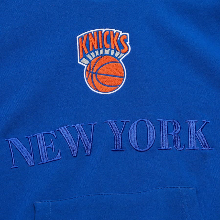 Mitchell-Ness-Blue-New-York-Knicks-Team-OG-3.0-Vintage-Fleece-Pullover-Hoodie-2