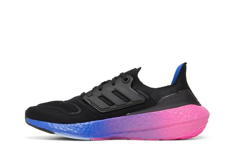 ultraboost-22-black-lucid-blue-gradient-hq8593_02