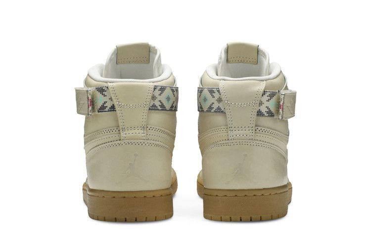 air-jordan-1-retro-hi-strap-n7-ar4410-207_05