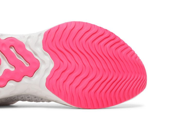 wmns-react-phantom-run-flyknit-2-platinum-tint-chile-red-dm8064-001_04