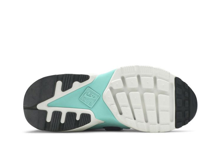 Кроссовки Nike Wmns Air Huarache City 'Wolf Grey'