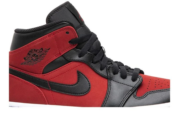 Krossovki-Air-Jordan-1-Mid-Reverse-Banned-1