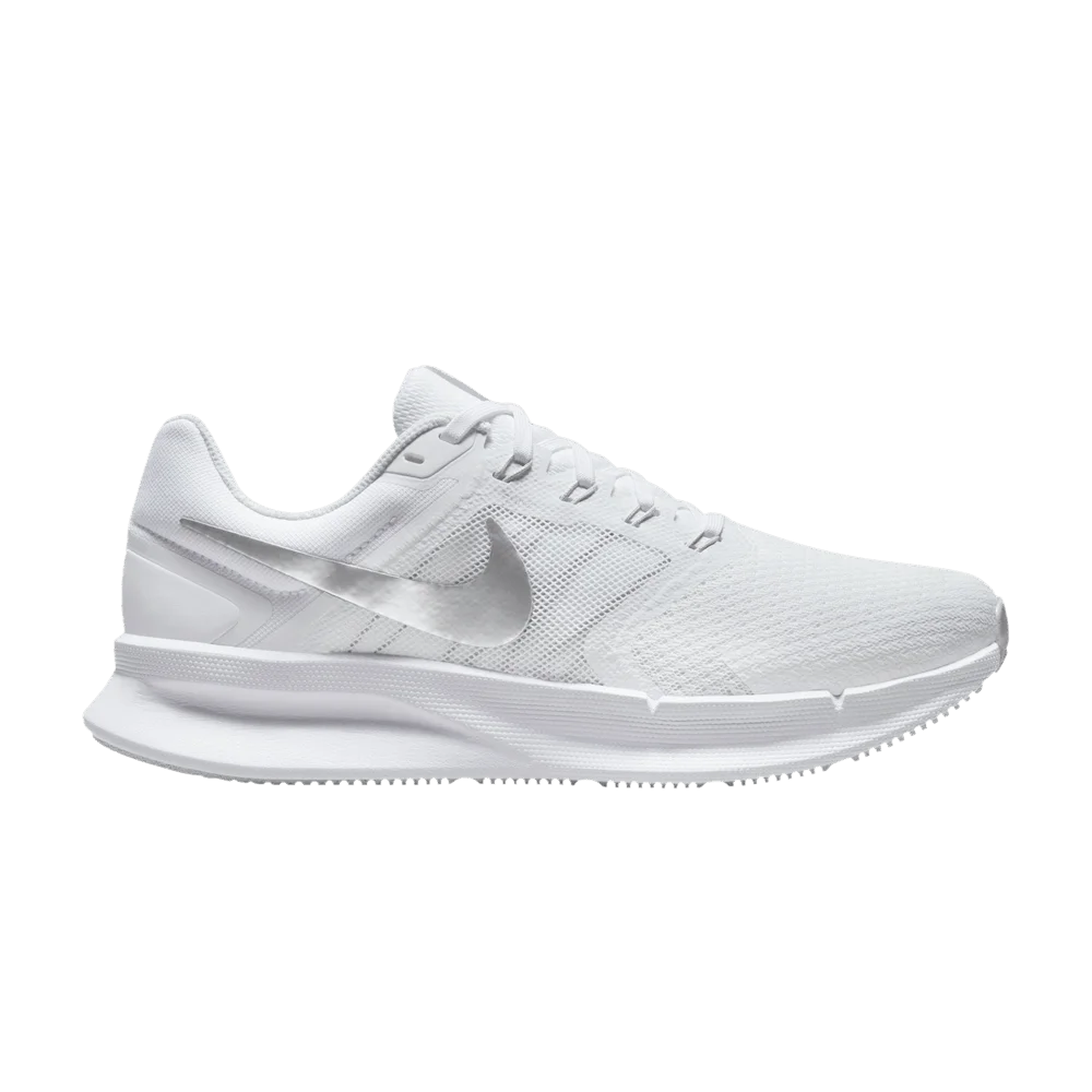 Кроссовки Nike Wmns Run Swift 3 'White Metallic Silver'