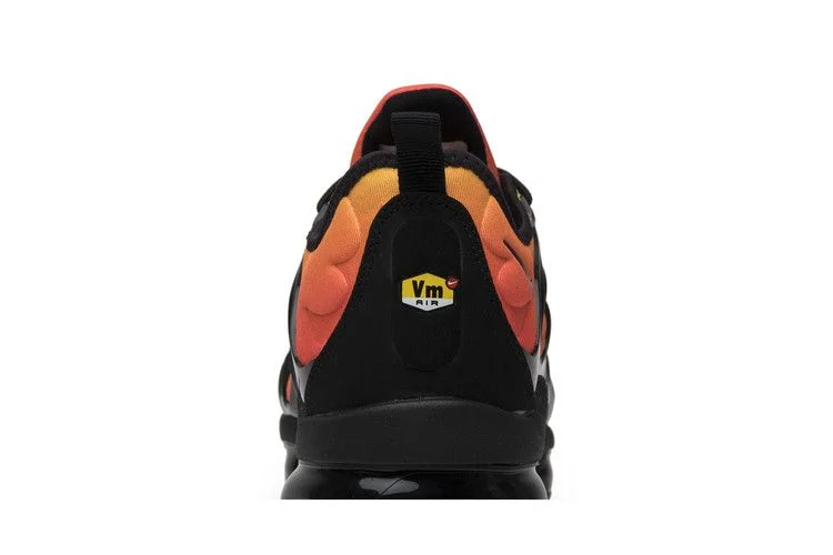 Кроссовки Nike Air VaporMax Plus 'Sunset'