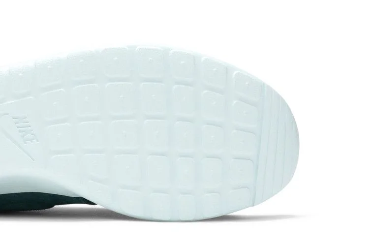 Krossovki-Nike-Roshe-One-Woven-Dark-Atomic-Teal-4