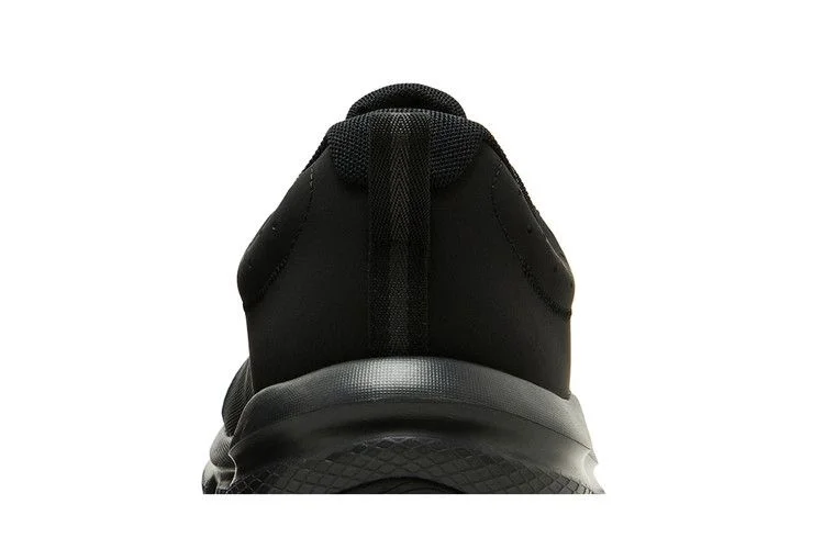 Кроссовки Under Armour Charged Assert 10 4E Wide 'Triple Black'