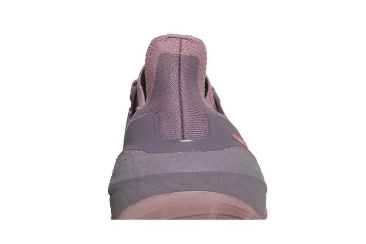 Кроссовки adidas Wmns UltraBoost 22 'Legacy Purple'