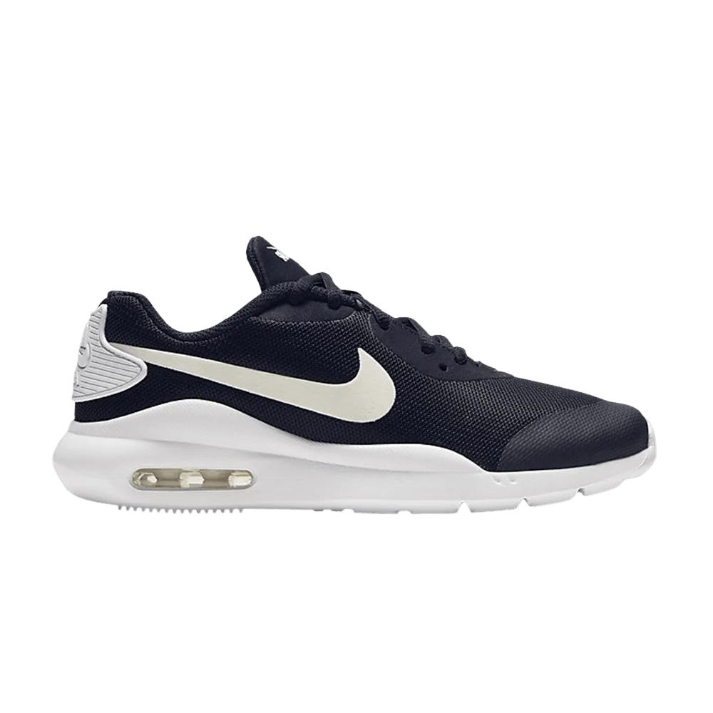 Krossovki-Nike-Air-Max-Oketo-GS-Black-White