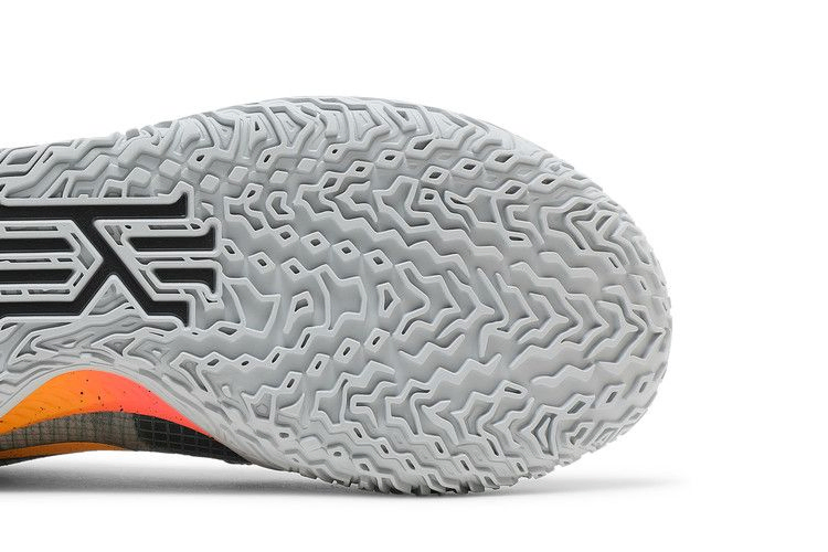 Кроссовки Nike Kyrie 4 Low 'Sunrise'