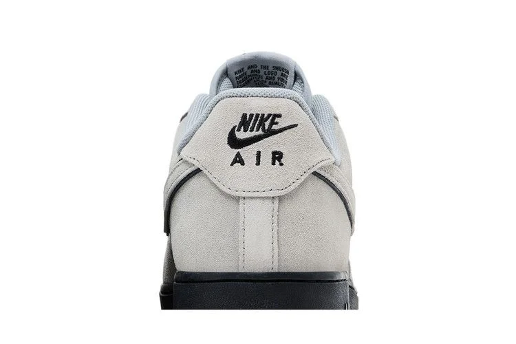 Кроссовки Nike Air Force 1 '07 LV8 'Smoke Grey Suede'