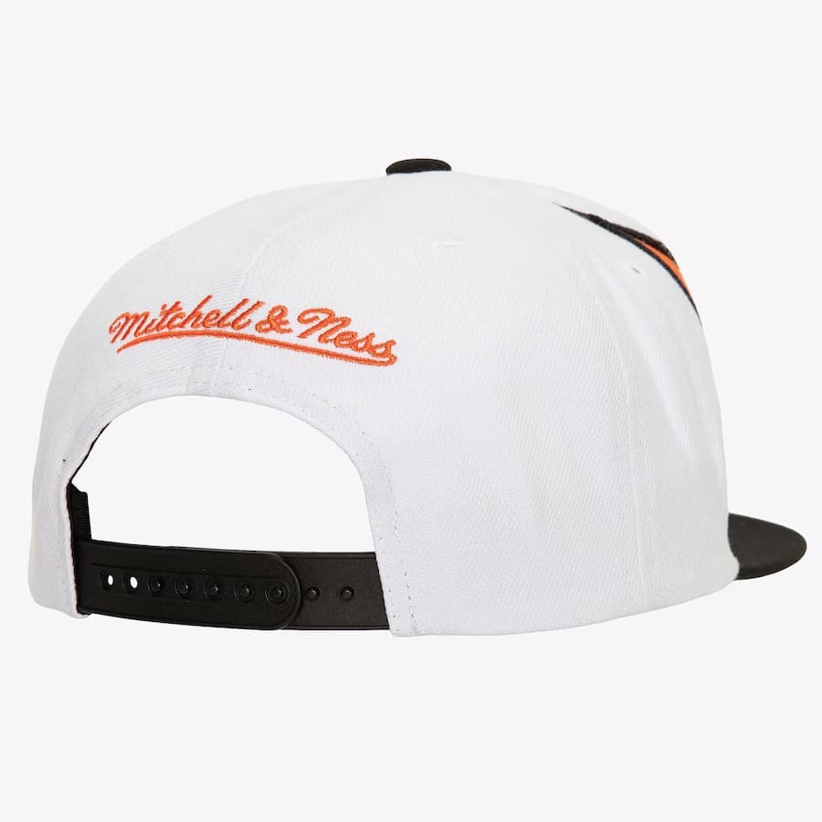 Бейсболка Mitchell & Ness White Philadelphia Flyers Waverunner Vintage Snapback Hat