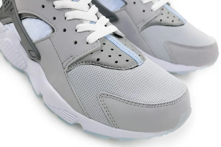 Krossovki-Nike-Air-Huarache-Mag-3