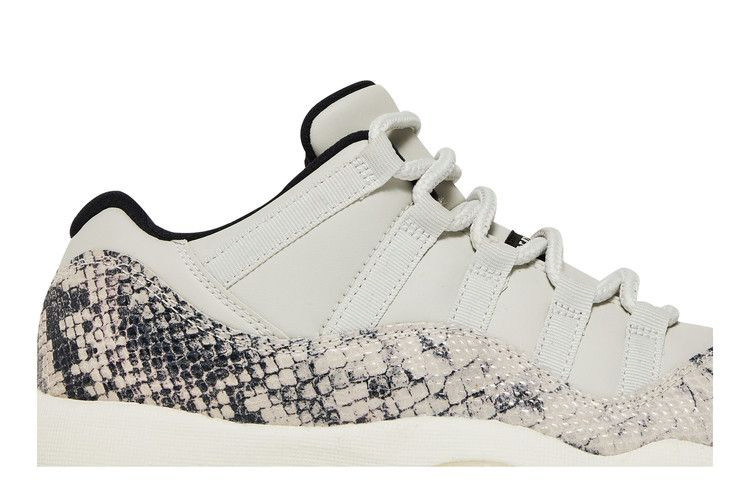 Кроссовки Air Jordan 11 Retro Low GS 'Light Bone Snakeskin'