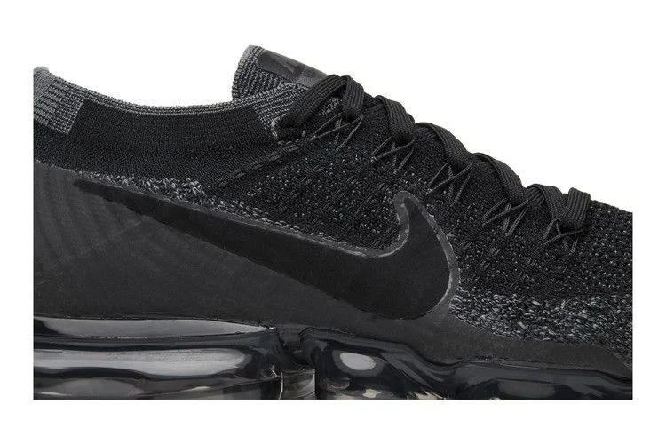 Krossovki-Nike-Wmns-Air-VaporMax-Triple-Black-1