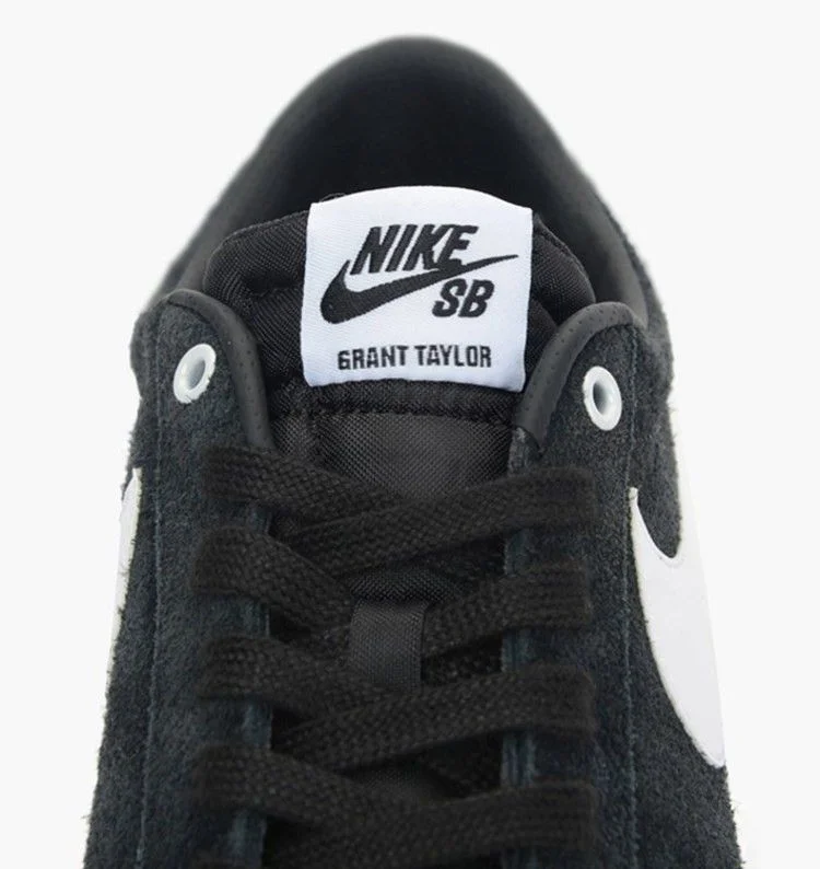 Кроссовки Grant Taylor x Nike Blazer Low 'Black White Gold'