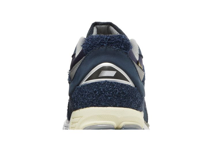 Кроссовки INVINCIBLE x N.HOOLYWOOD x New Balance 2002R GORE-TEX 'Blue Moon'