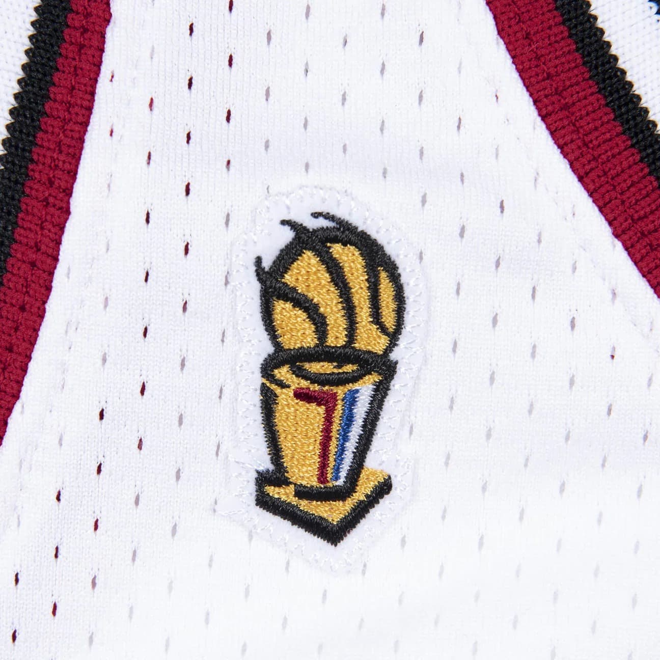 1995-1996-Chicago-Bulls-Michael-Jordan-23-Authentic-Finals-Hardwood-Classic-White-Jersey-9