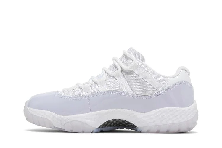 Кроссовки Wmns Air Jordan 11 Retro Low 'Pure Violet'