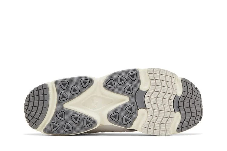 Krossovki-adidas-Ozmillen-White-Grey-3