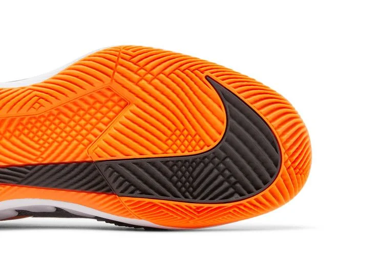 Krossovki-Nike-Court-Air-Zoom-Vapor-X-Knit-HC-Metallic-Dark-Grey-Total-Orange-4