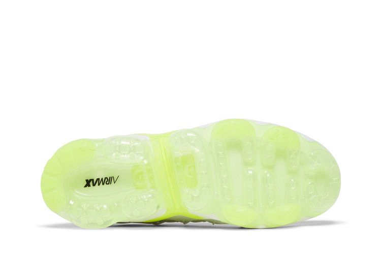 wmns-air-vapormax-plus-photon-dust-volt-dq4695-001_03