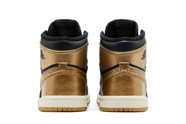 air-jordan-1-retro-high-og-td-black-metallic-gold-fd1413-071_05