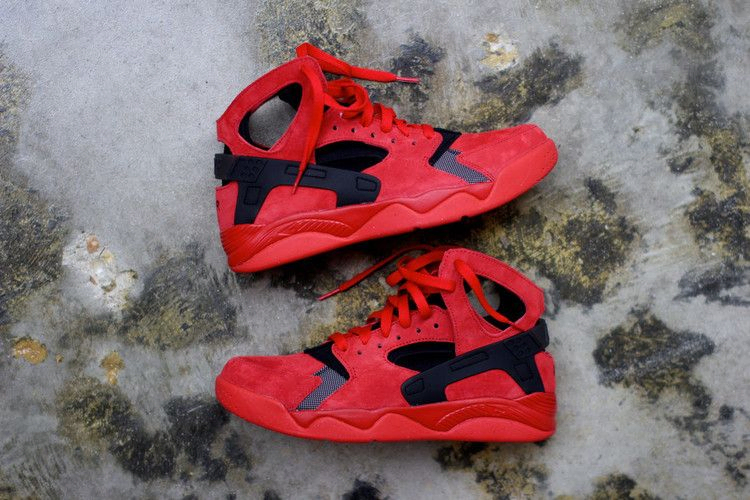 Кроссовки Nike Air Flight Huarache 'University Red Black'