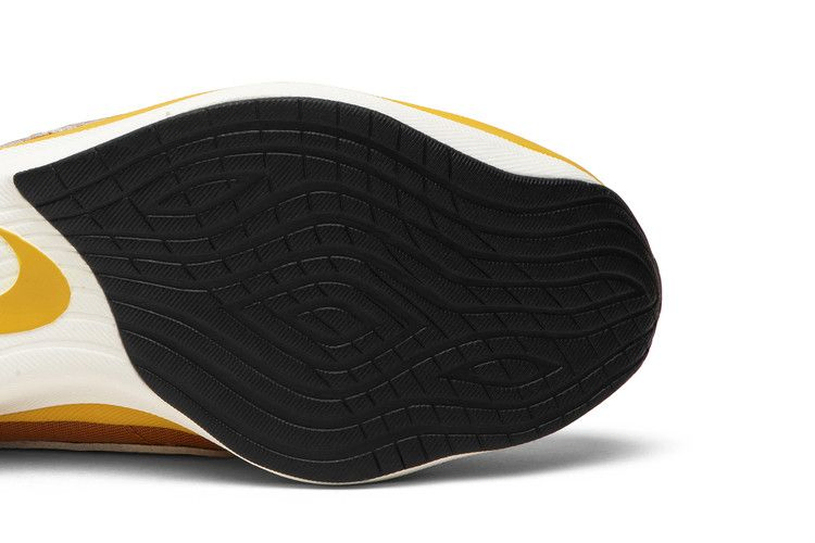 Кроссовки Nike Moon Racer QS 'Amarillo'