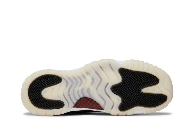 Krossovki-Air-Jordan-11-Retro-Low-GS-72-10-3
