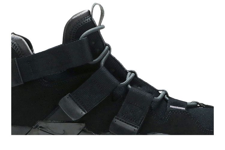 air-edge-270-triple-black-aq8764-003_01