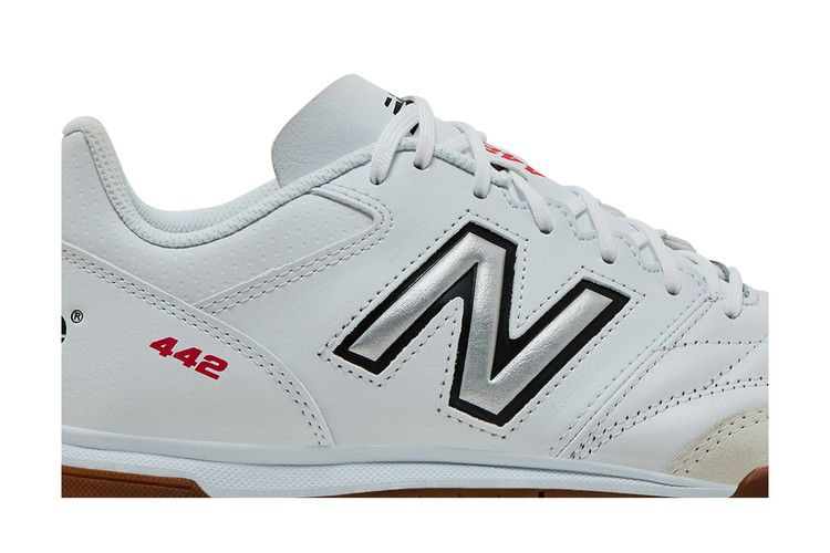 442v2-team-in-white-black-gum-ms42iwt2_01