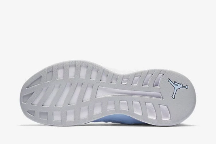Krossovki-Air-Jordan-Formula-23-Ice-Blue-4