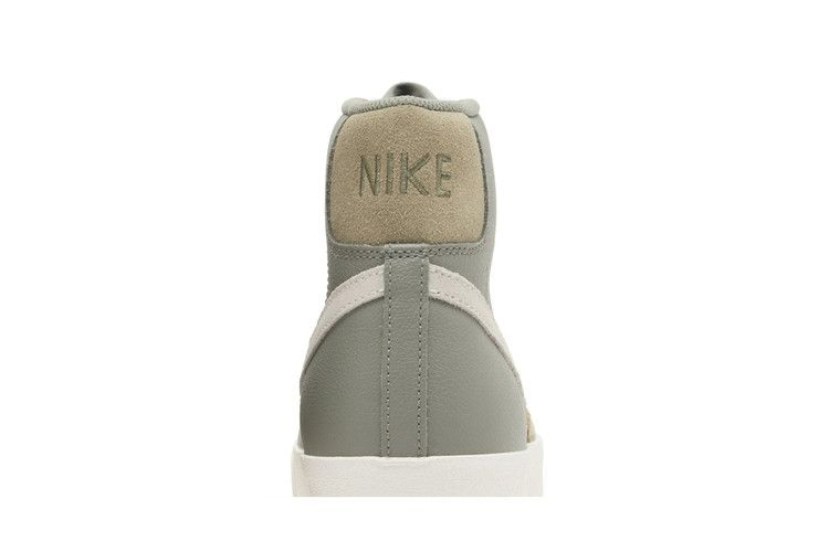 Кроссовки Nike Blazer Mid '77 Premium 'Dark Stucco'