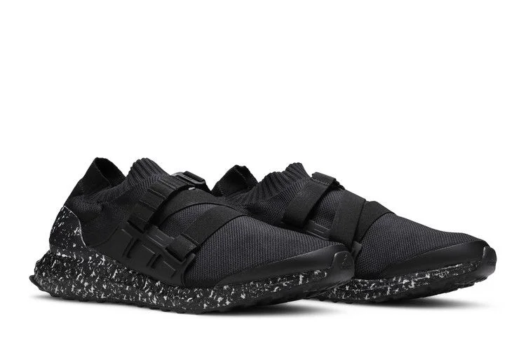 Krossovki-Hyke-x-adidas-UltraBoost-AOH-001-Black-7