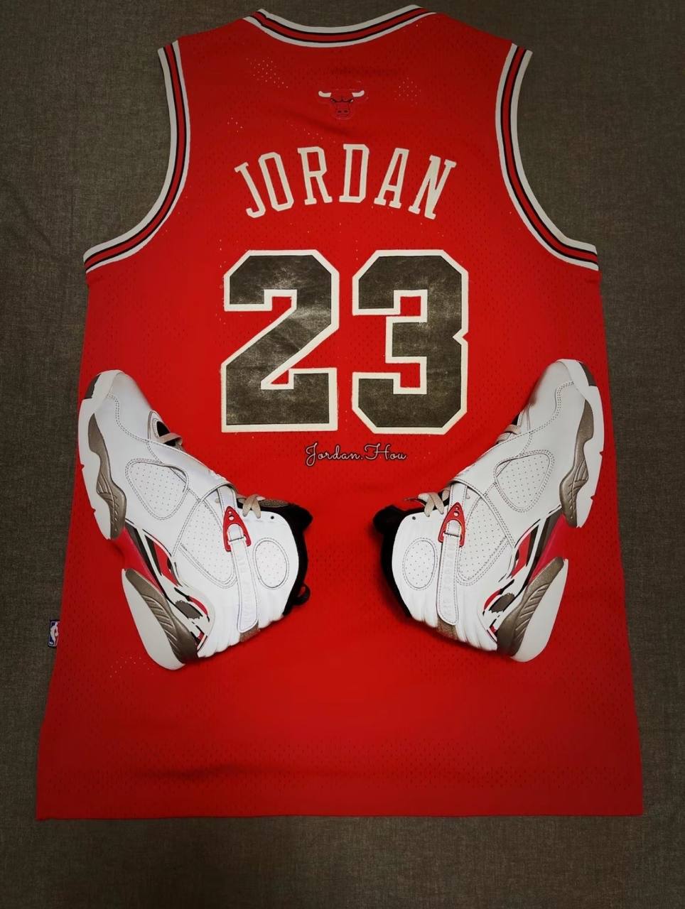 Air-Jordan-8-Retro-SP-Reflections-Of-A-Champion-2