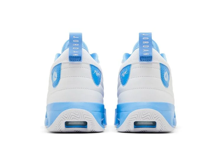 Krossovki-Air-Jordan-Wmns-Jordan-Max-Aura-6-White-University-Blue-5