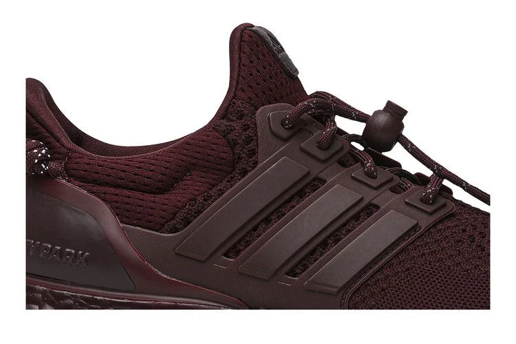 Krossovki-Ivy-Park-x-adidas-UltraBoost-Maroon-1