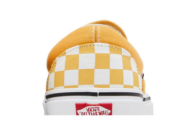 Кроссовки Vans Classic Slip On 'Ochre Checkerboard'