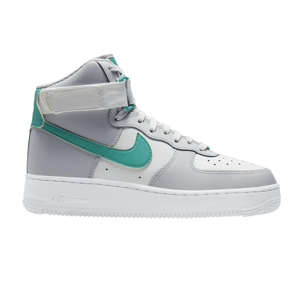 Krossovki-Nike-Wmns-Air-Force-1-High-Neptune-Green