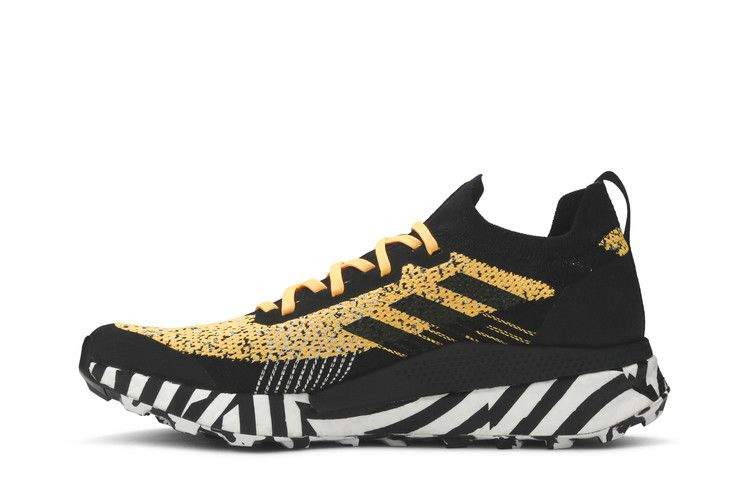 parley-x-terrex-two-ultra-solar-gold-fw7424_02