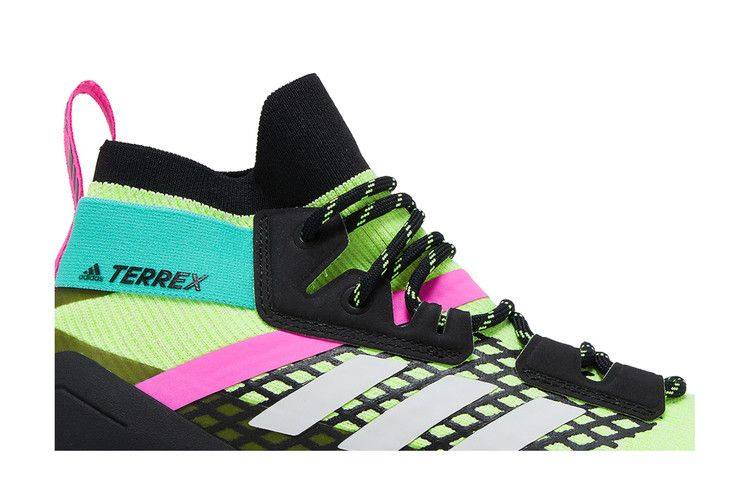 Кроссовки adidas Terrex Free Hiker Primeblue 'Hi-Res Yellow Black'