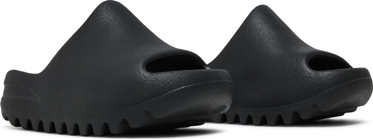adidas-Yeezy-Slides-Kids-Onyx-2