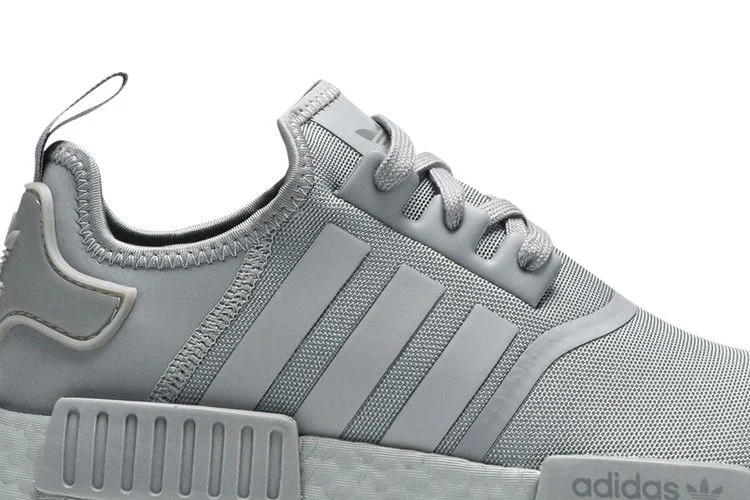 Krossovki-adidas-NMD_R1-Triple-Grey-1